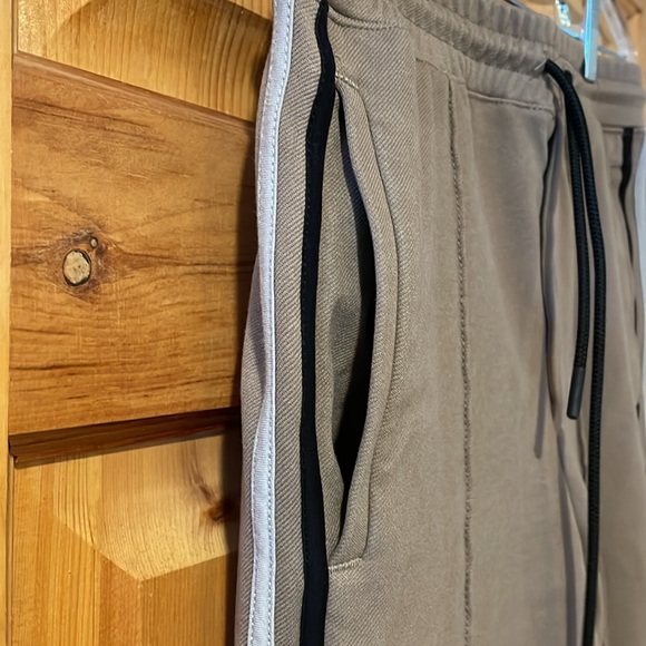 Club Monaco pull on trouser - Picture 3 of 10